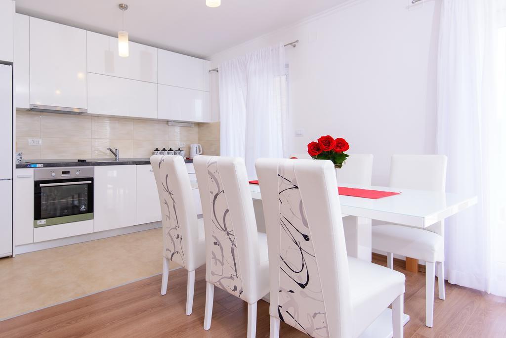 Violeta 1 With Private Terrace Apartmán *